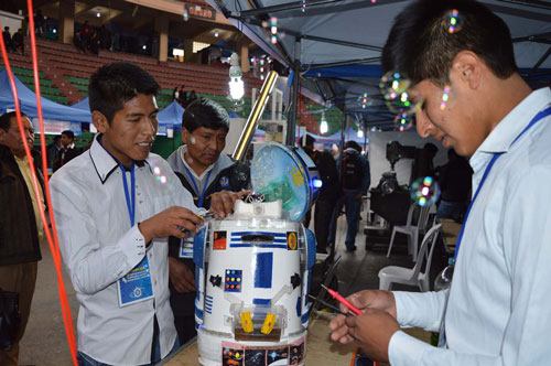 Estudiantes exponen maquinarias y herramientas diversas en Feria de Institutos Técnico-Tecnológicos (2)