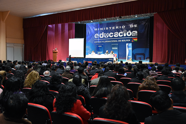 BOLIVIA CONMEMORA EL DÍA NACIONAL DE LA EDUCACIÓN ALTERNATIVA A 50 AÑOS DE CREACIÓN DE LOS PRIMEROS CENTROS DE EDUCACIÓN DE ADULTOS