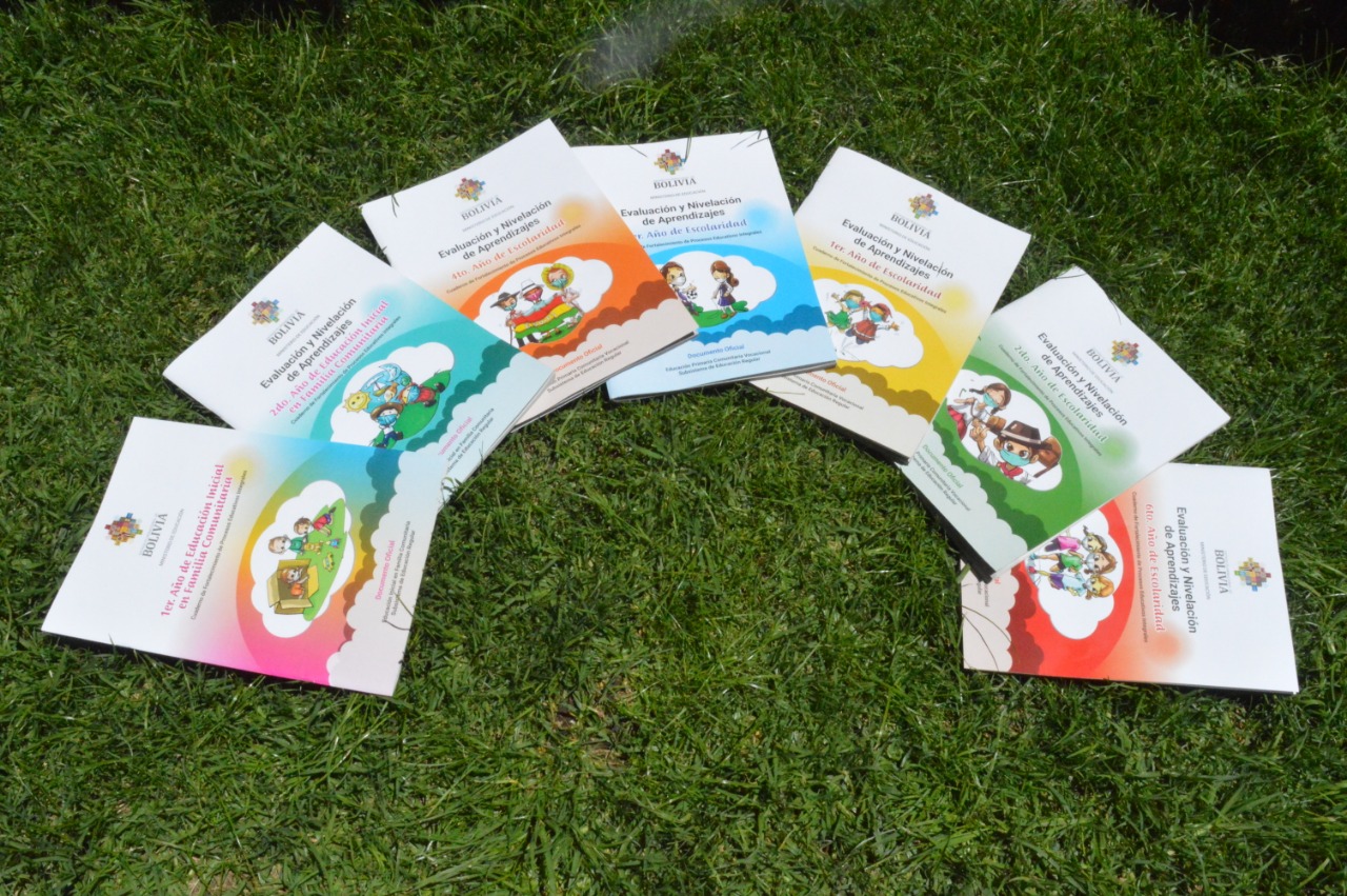 Los textos de aprendizaje.