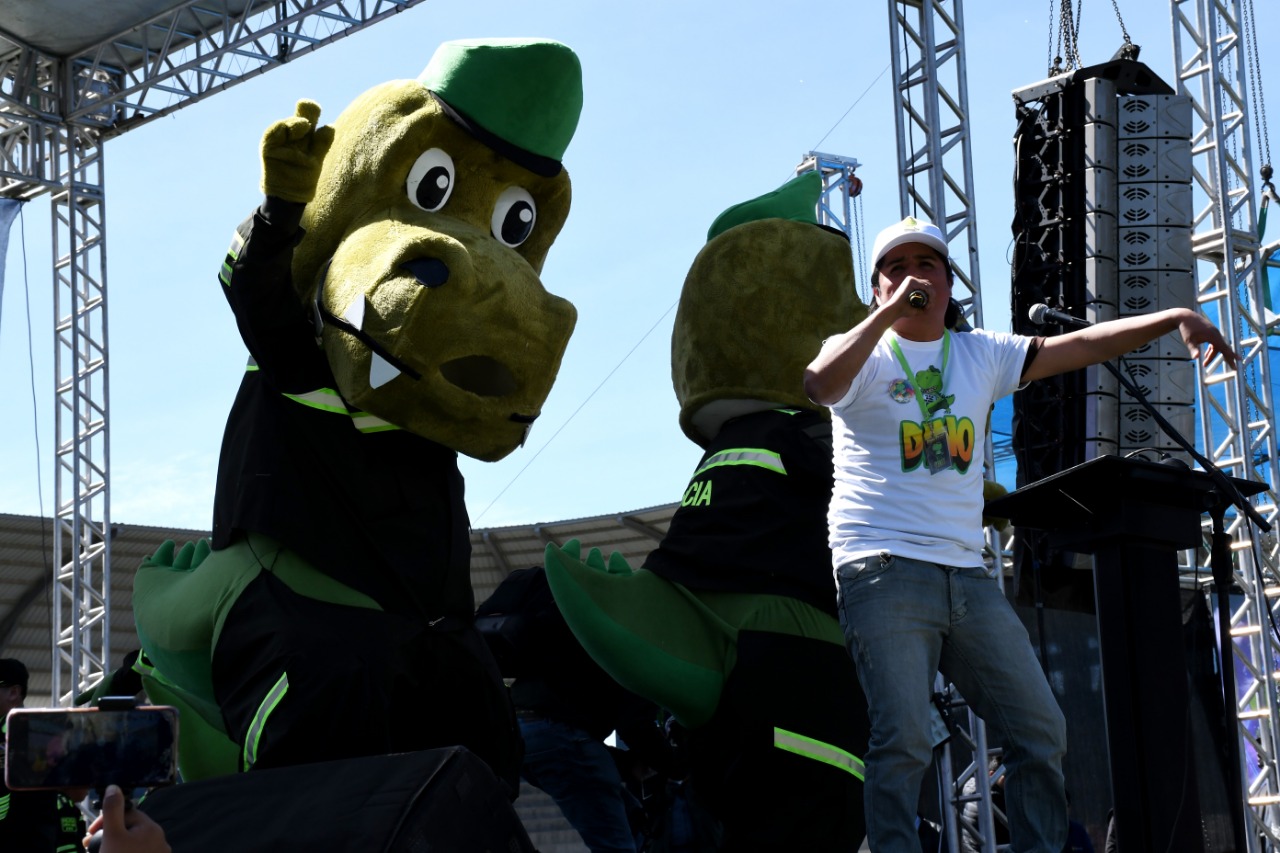 Dinofest: Gobierno Nacional lanza campaña de prevención de delitos en unidades educativas