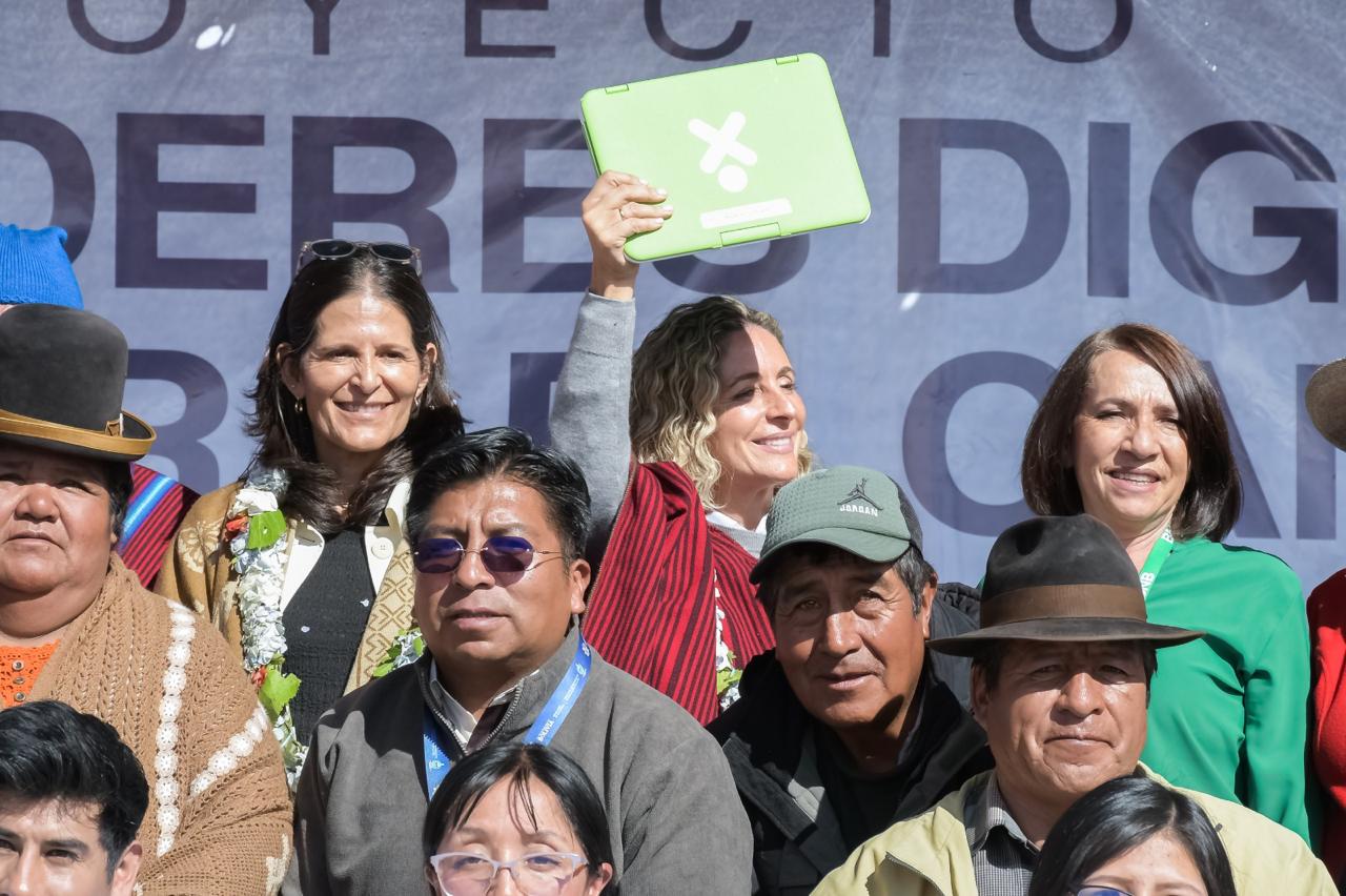 Alianza público-privada “Líderes Digitales para el Cambio” impulsa la tecnología educativa en el departamento de La Paz