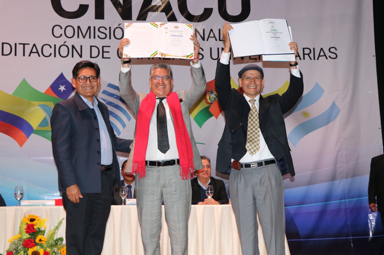 Acreditan a las carreras de Economía y Farmacia de 11 universidades bolivianas ante el Mercosur