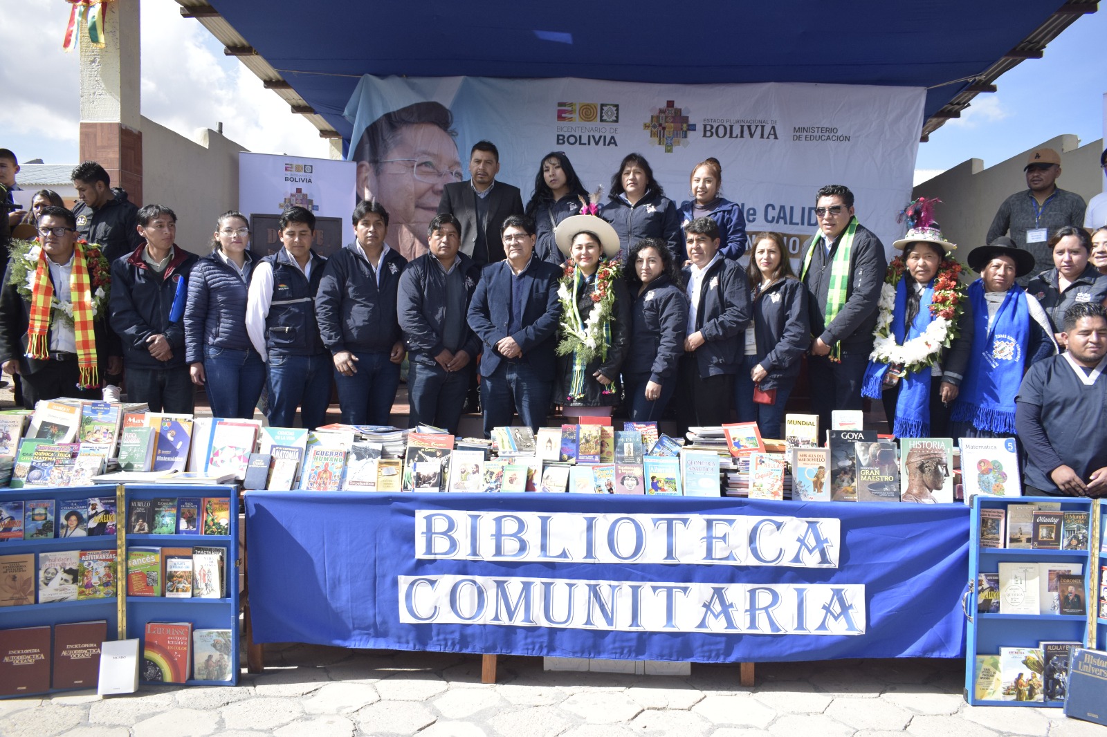 Ministro Veliz inicia la “Campaña Bolivia Lee” en Centros Penitenciarios con la entrega de 1.902 libros para el Centro de Rehabilitación Santo Domingo de Cantumarca